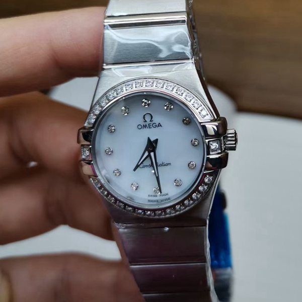 オメガ時計正面デザイン